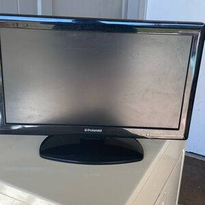 Polaroid Tv flatscreen… I don’t believe it’s a smart tv not really sure